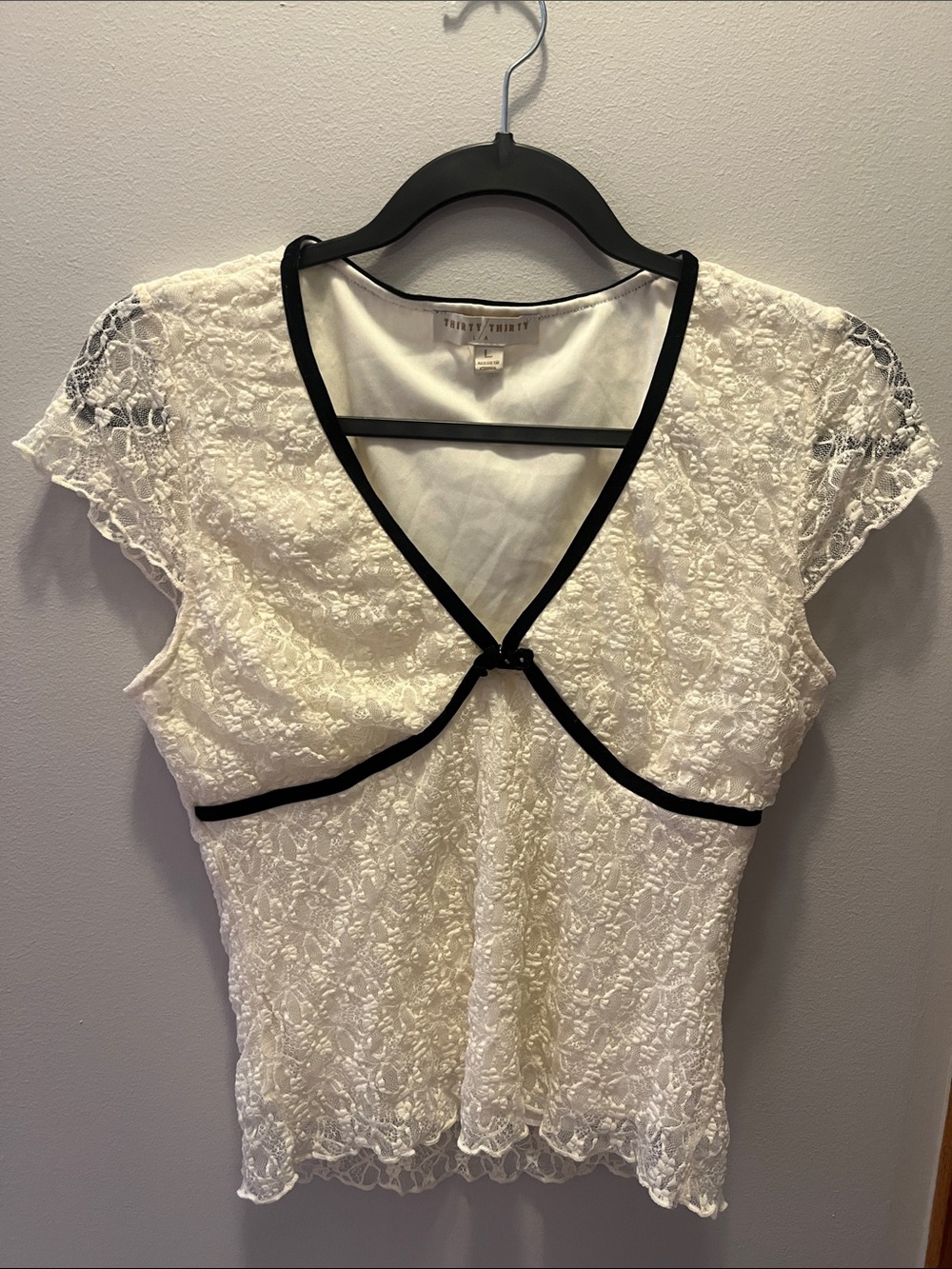 Thirty/Thirty Juniors White Lace Cap-Sleeve Blouse with Black Trim